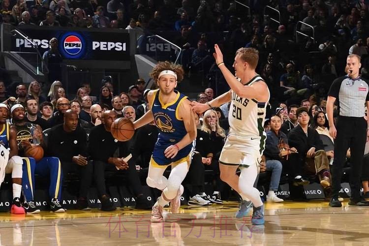 库里31+7+7字母哥空砍34+10+5 勇士力擒雄鹿 库里31+7+7字母哥空砍34+10+5 勇士力擒雄鹿