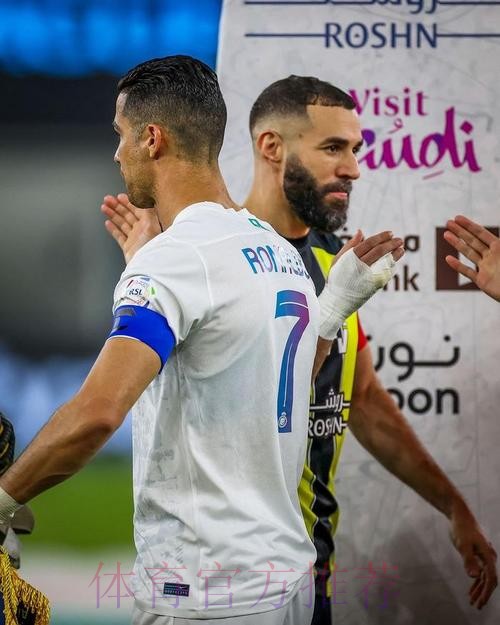 魔笛:本泽马今年的表现达到了C罗以前的高度